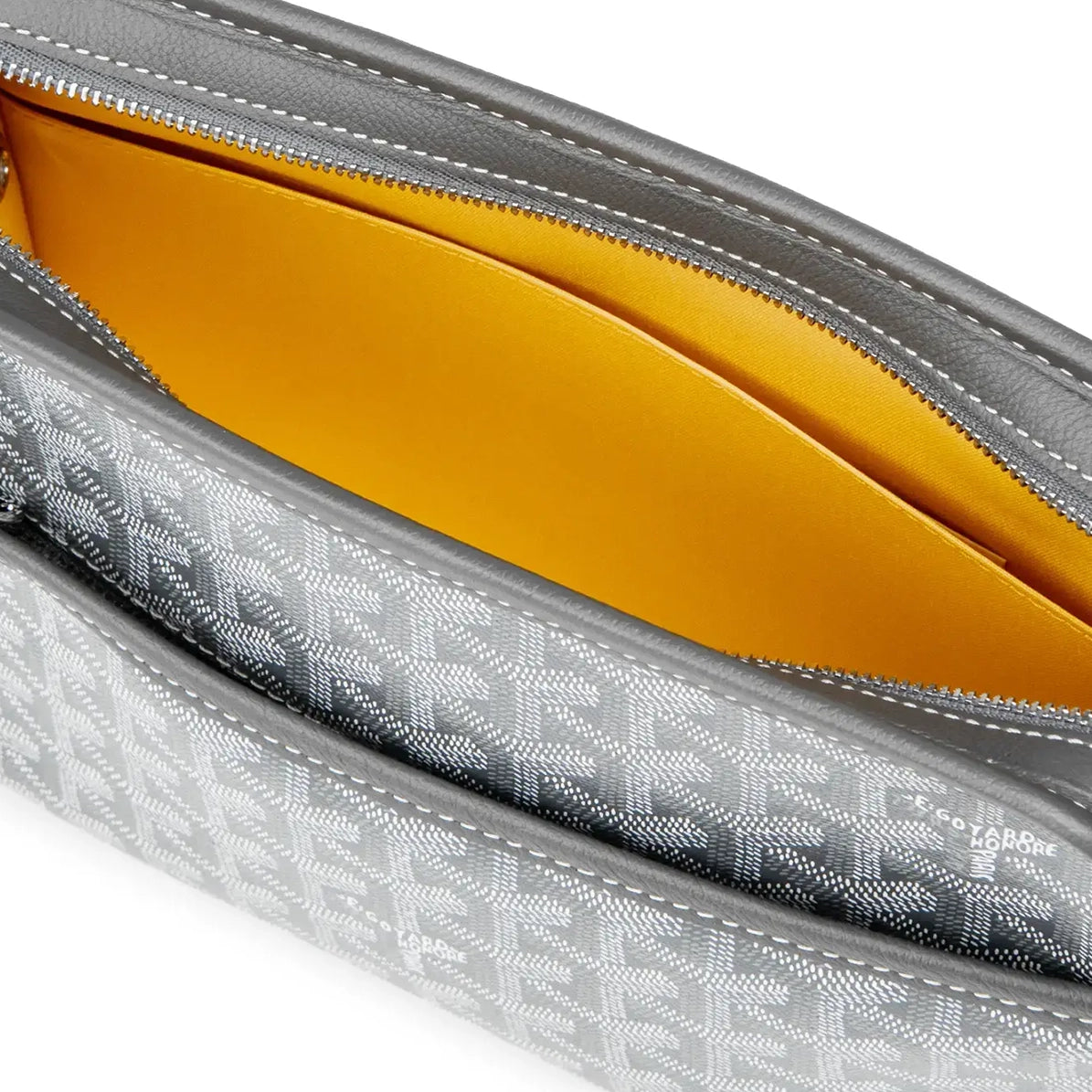 Top view of Goyard Jouvence MM Grey Washbag